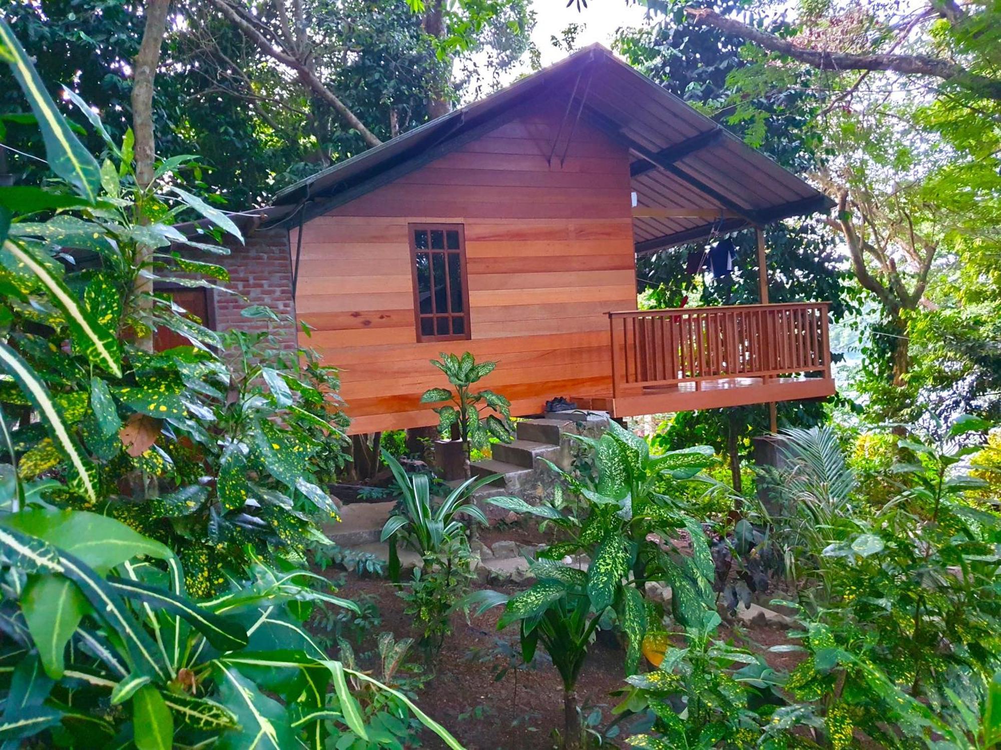 Santi Garden Bungalows 爱宝伊 外观 照片