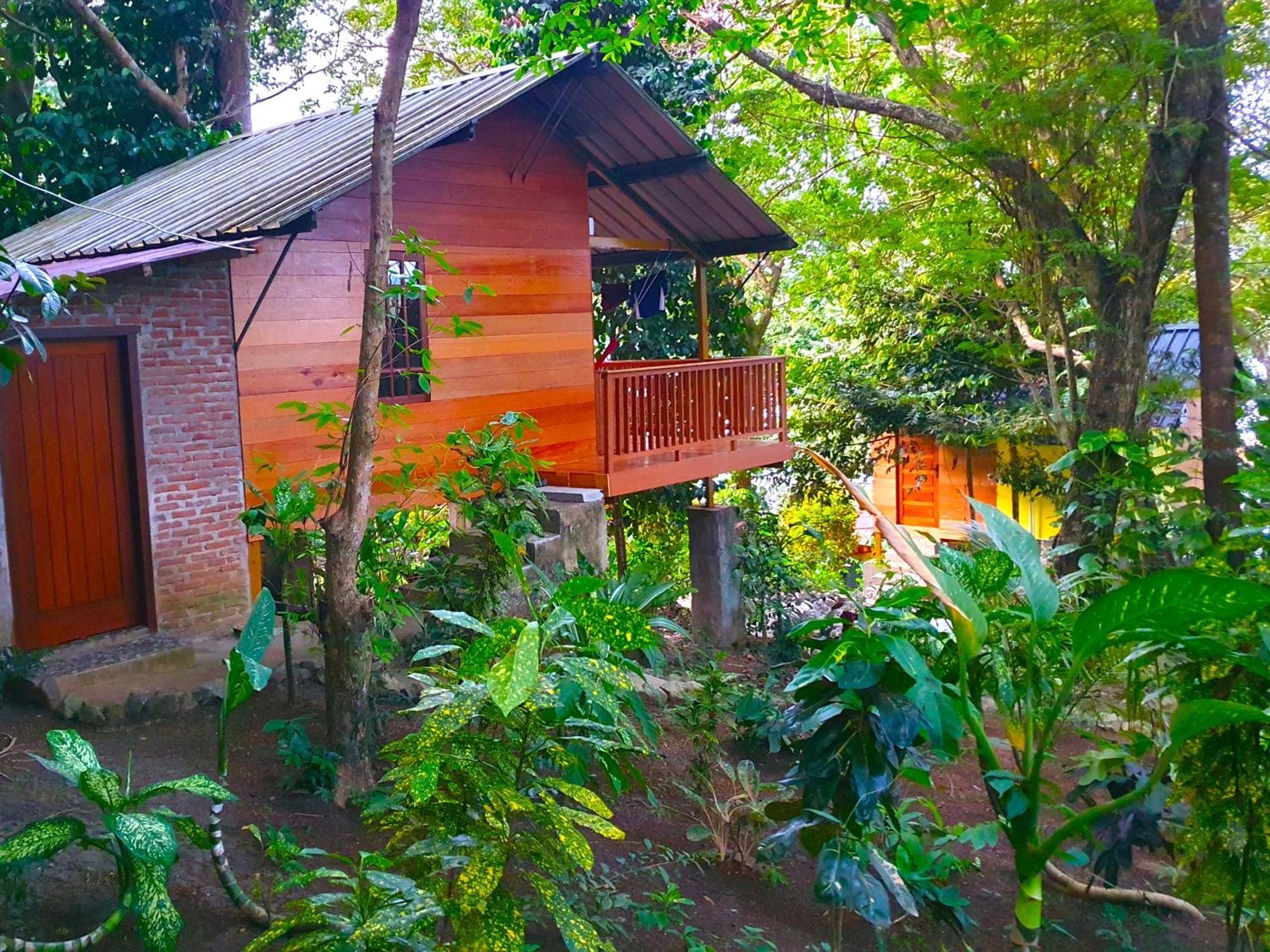 Santi Garden Bungalows 爱宝伊 外观 照片